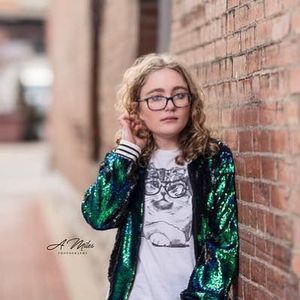 Meet your Posher, Laura